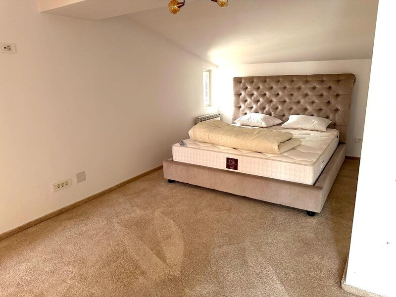 Militari, Uverturii, oportunitate, vila exclusivista, piscina, 1.100 teren